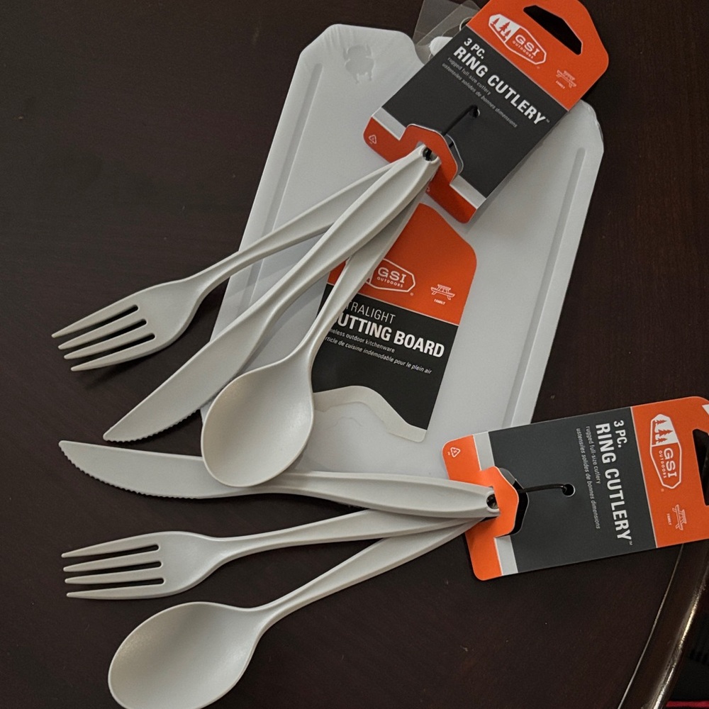 NWT GSI OUTDOORS CAMPING 🏕️ UTENSIL CUTTING BOARD SET